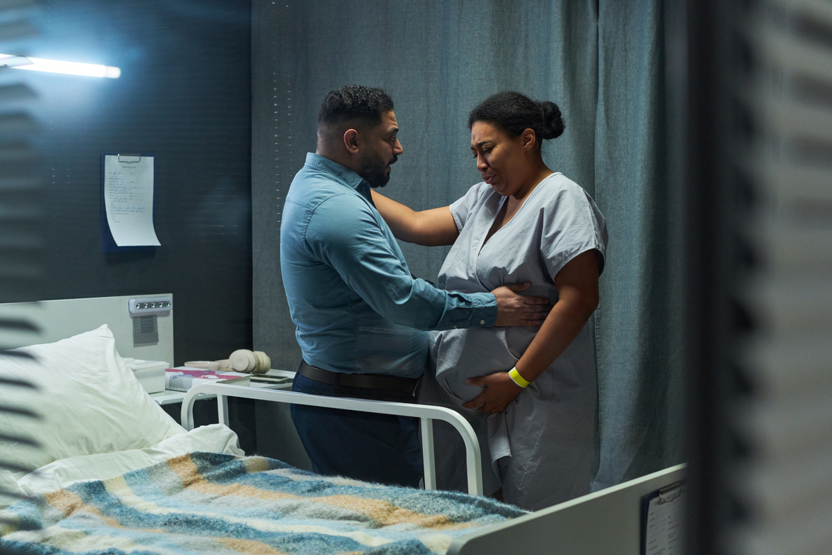 What Your Birth Partner Should Do During Labor (Position by Position)